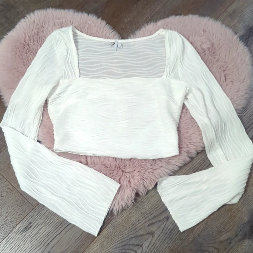 PRINCESS POLLY Carmela Cropped Top ~ NWOT
